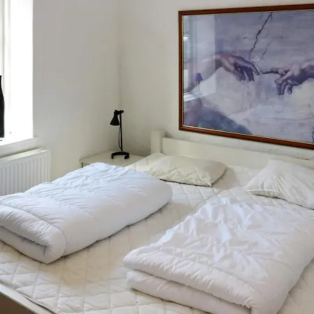 8 Person In Appartamento